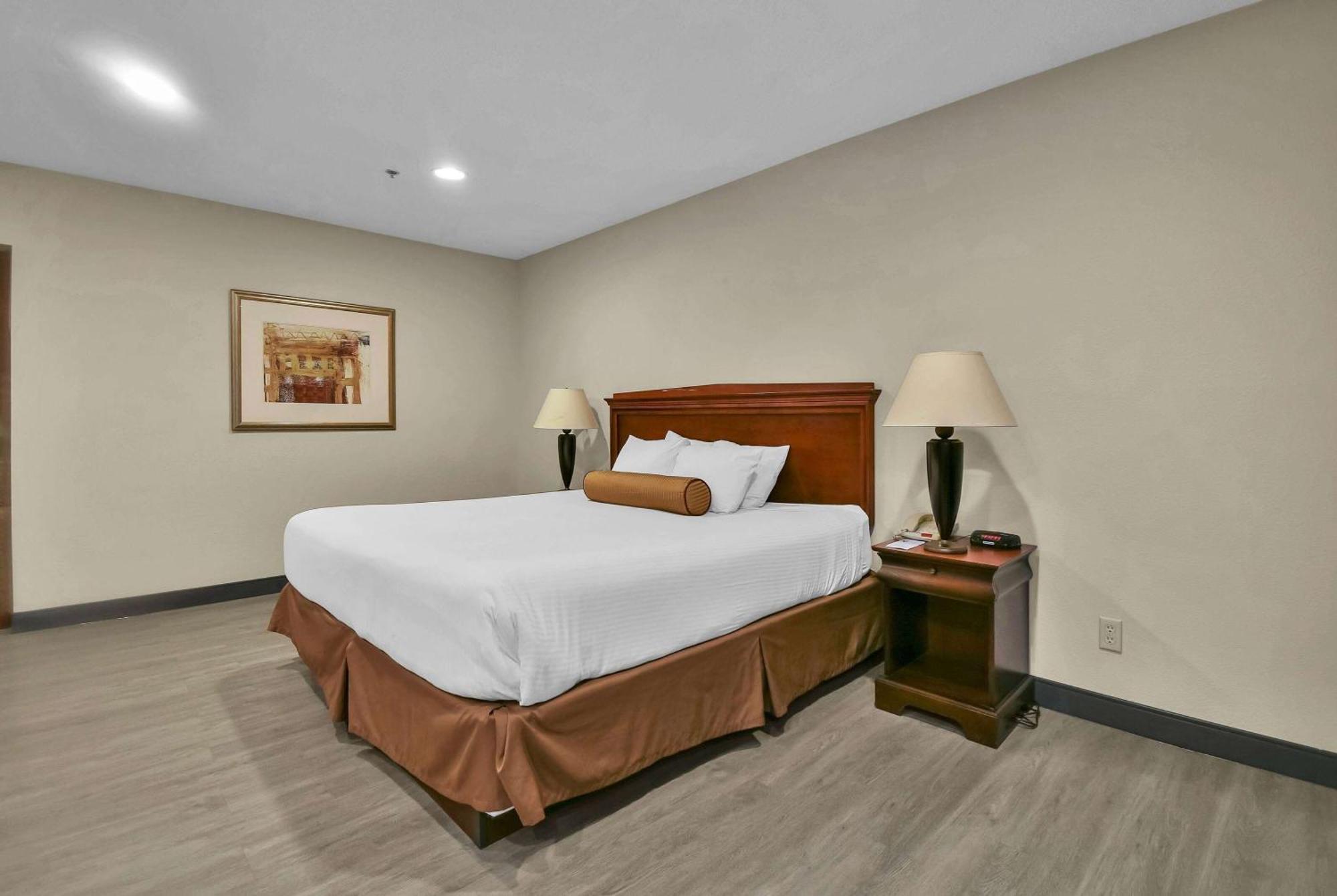 Baymont By Wyndham זנסוויל מראה חיצוני תמונה